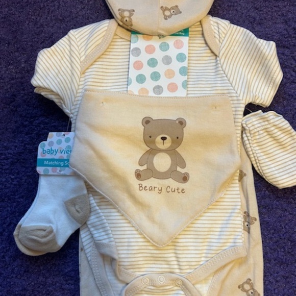Baby Views Bear Cute Gift Set - 3/6 Months- NWT - Picture 3 of 4